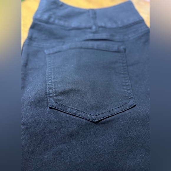 TORRID Super Soft Stretch Jean Jegging Black Essential Classic Size 24 Short - Picture 2 of 6